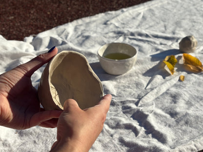 Clay & Leaf: Spuren im Ton. Stille im Tee