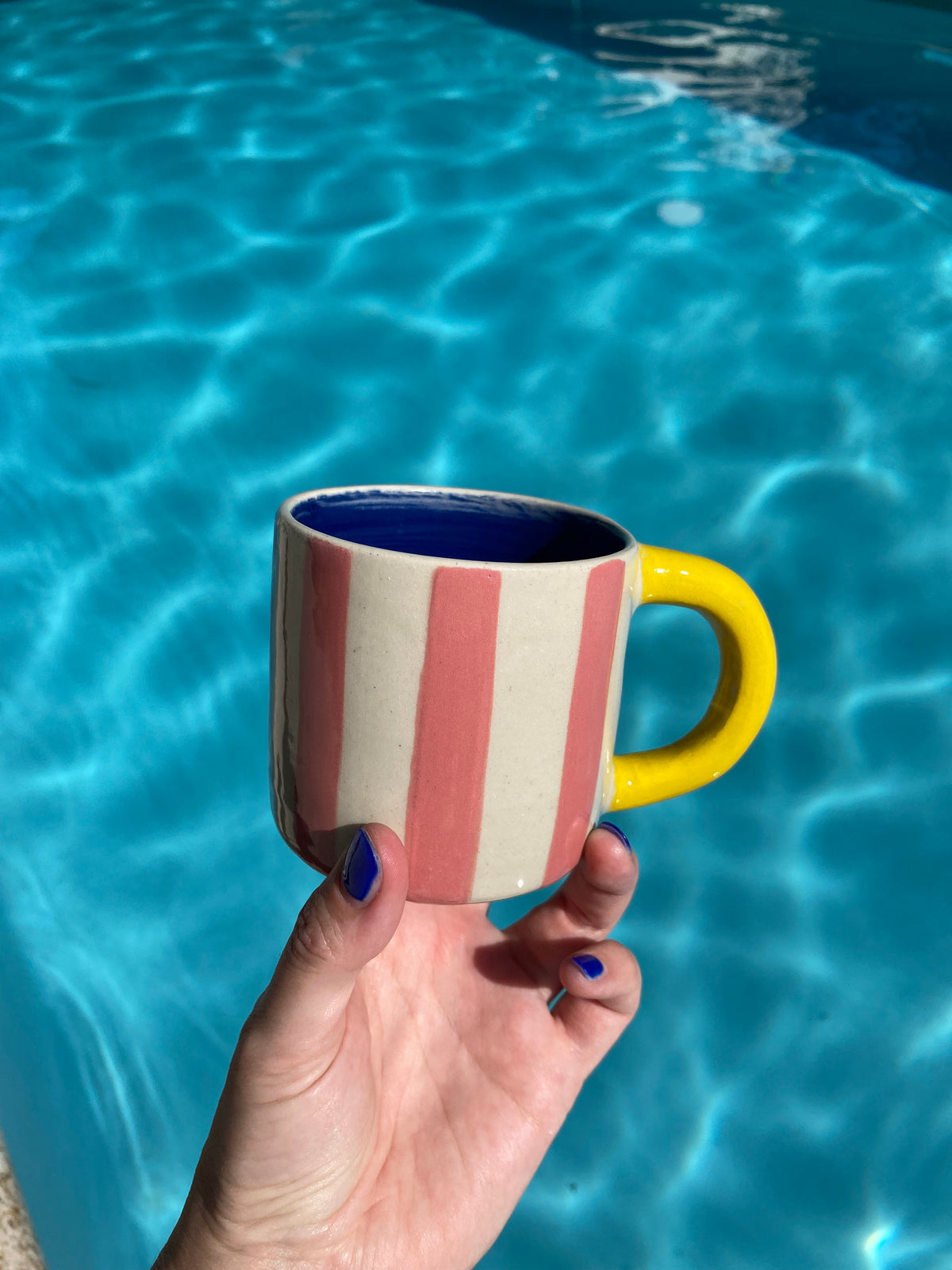 Keramiktasse "Gutti" in rosa /gelb / blau