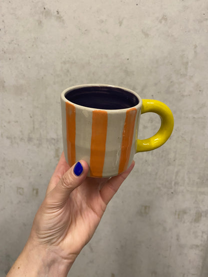 Keramiktasse  "Gutti" in orange/ gelb / lila