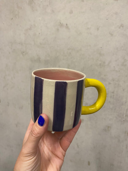 Keramiktasse "Gutti" in lila/gelb /rosa