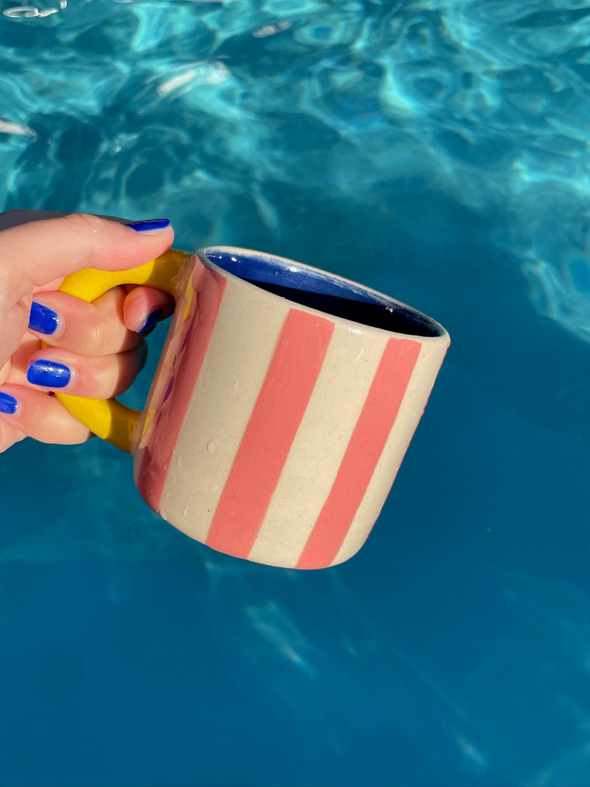 Keramiktasse "Gutti" in rosa /gelb / blau