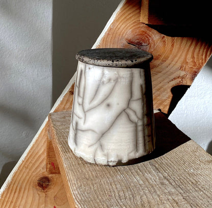 Naked Raku Dose mit Deckel